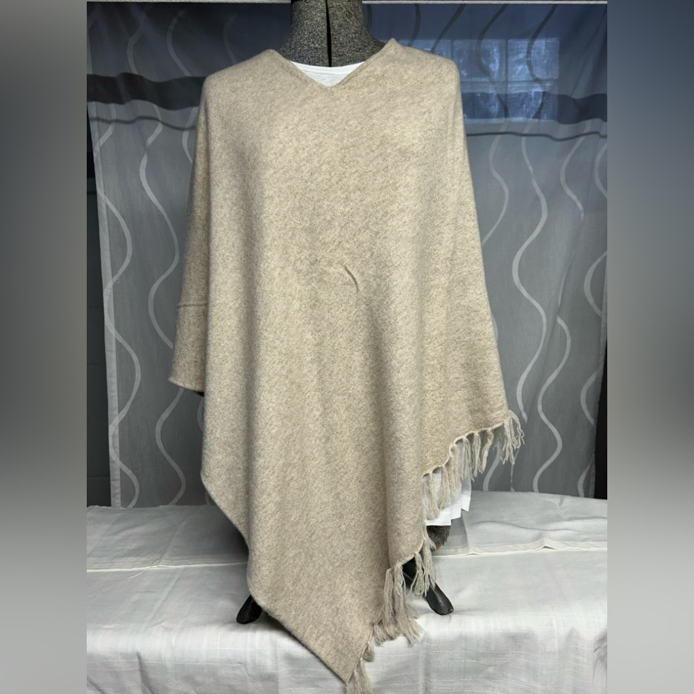 Chic Cashmere Beige Women's Poncho